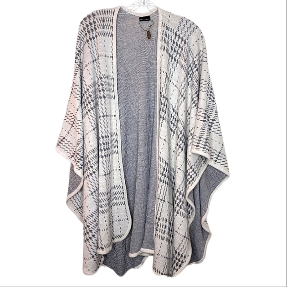 Coco + Carmen Tops - NEW coco+carmen loose fitting bohemian kimono sweater with neutral color scheme